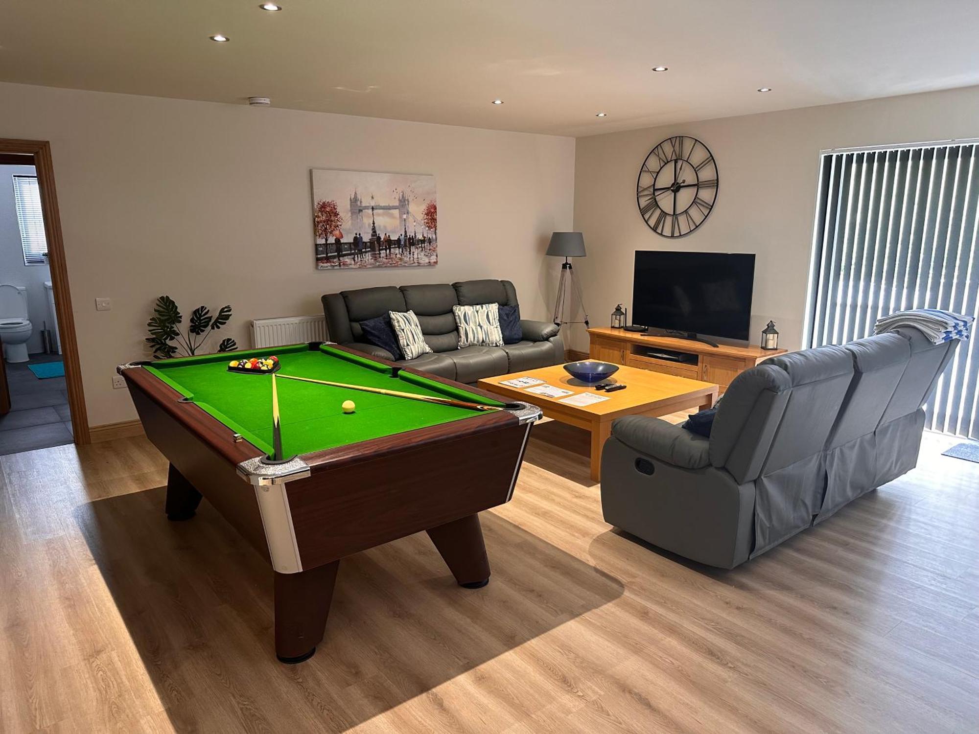 Woodlane Lodge With Private Hottub & Pool Table Dumfries Exterior photo