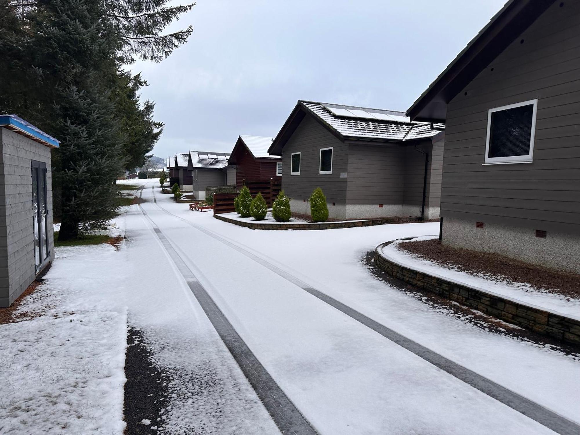 Woodlane Lodge With Private Hottub & Pool Table Dumfries Exterior photo